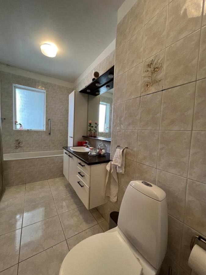 Jm Homestay - A Cozy Two Bedroom Apartment Ρέυκιαβικ Εξωτερικό φωτογραφία